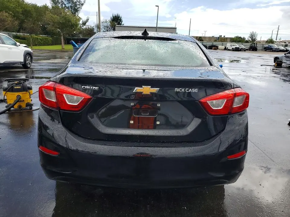 2018 CHEVROLET CRUZE LS  