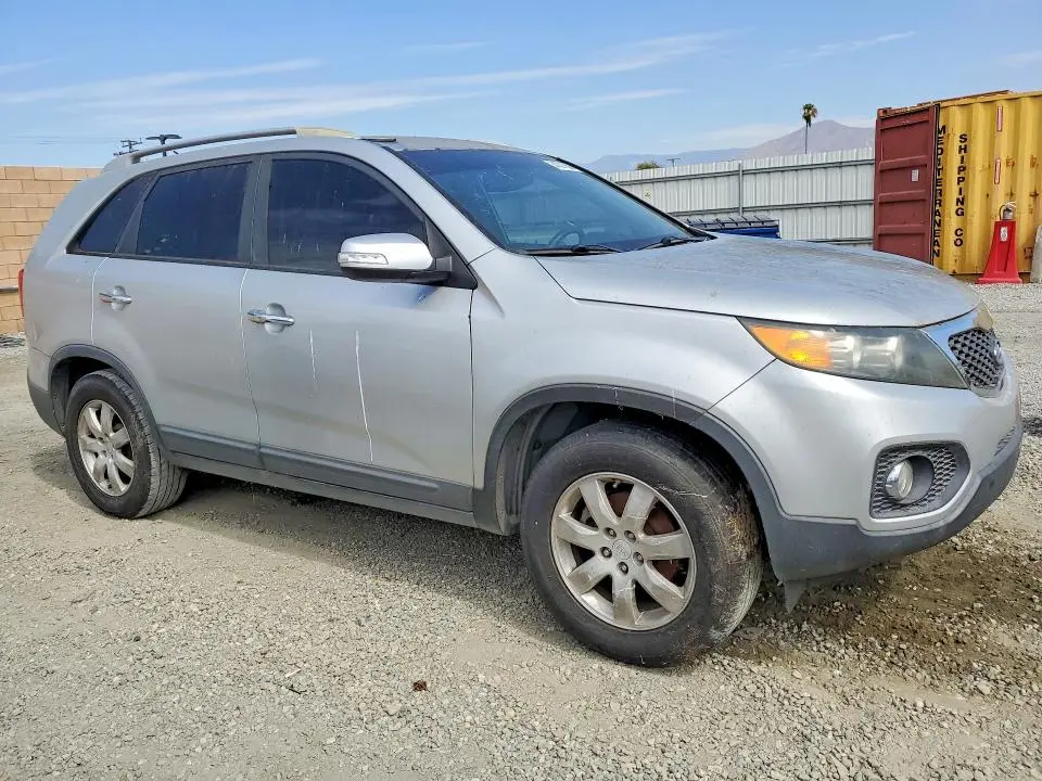 2011 KIA SORENTO LX  