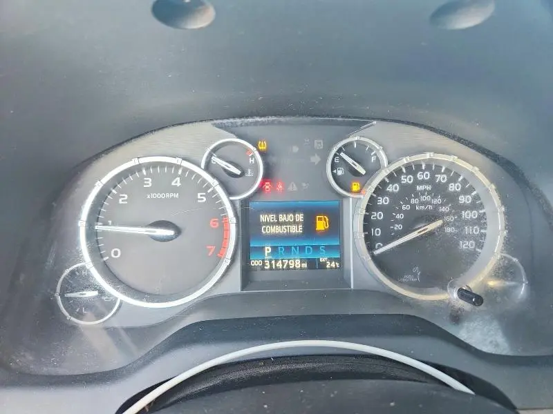 2016 TOYOTA TUNDRA CREWMAX SR5  