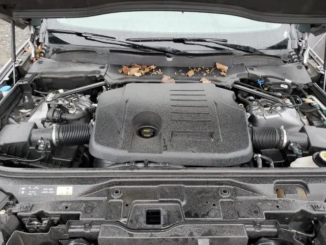 2024 LAND ROVER DISCOVERY METROPOLITAN EDITION  
