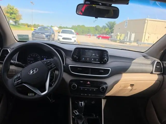 2019 HYUNDAI TUCSON SE  