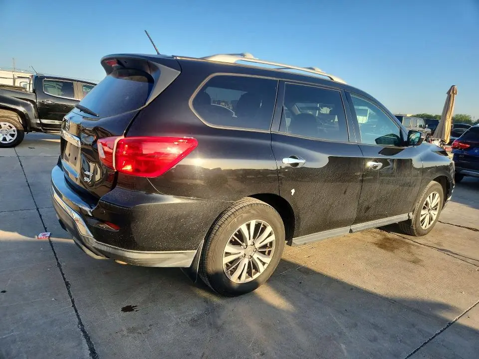2017 NISSAN PATHFINDER SV  