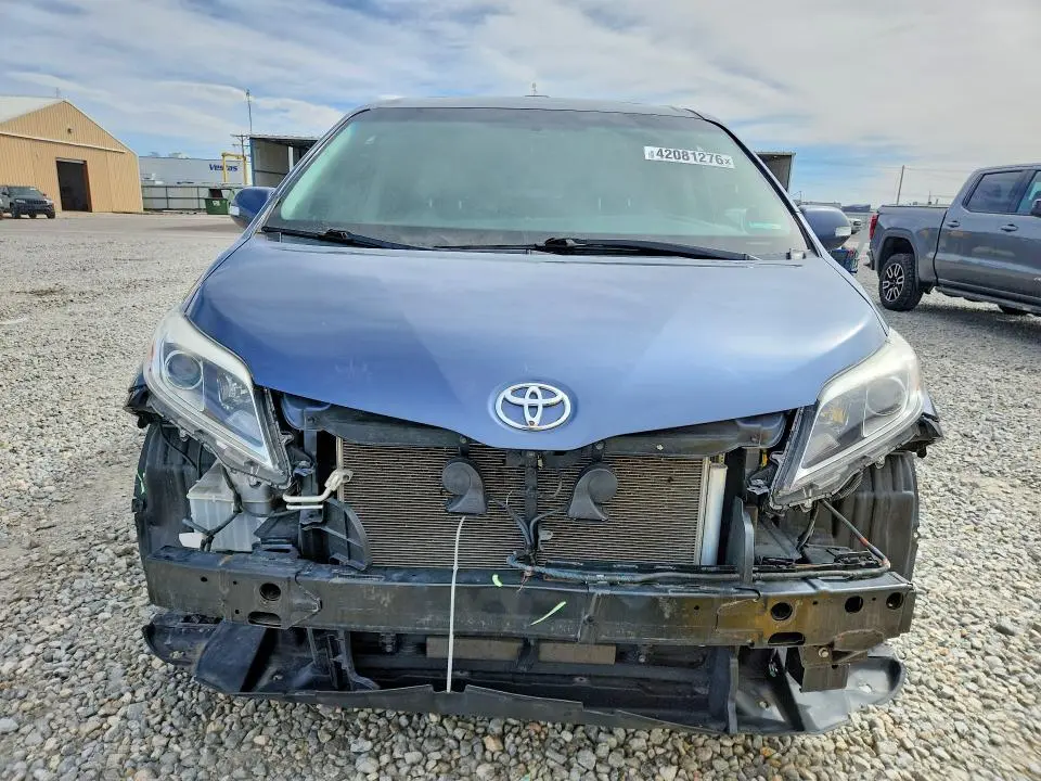 2015 TOYOTA SIENNA LIMITED 7-PASSENGER  