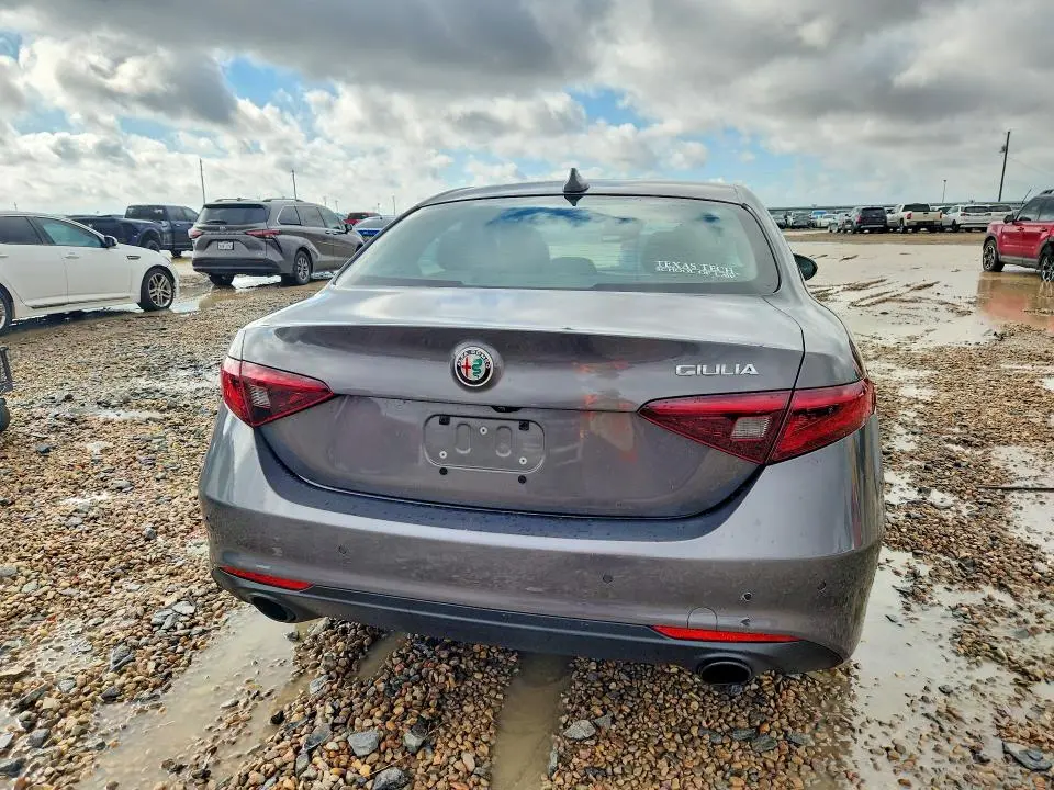 2022 ALFA ROMEO GIULIA   