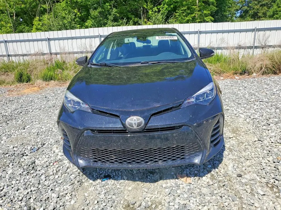 2017 TOYOTA COROLLA SE  