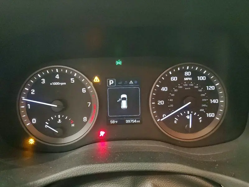 2018 HYUNDAI TUCSON SE  