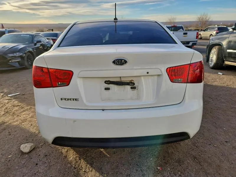 2012 KIA FORTE LX  