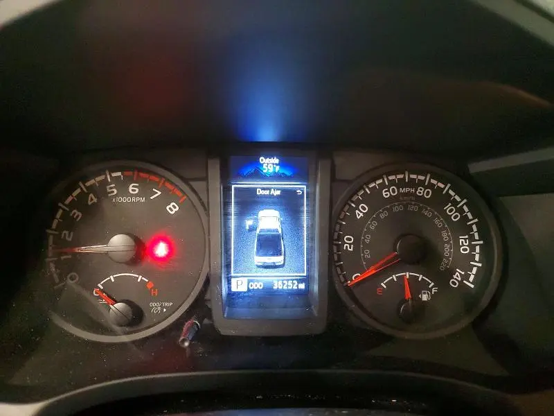 2021 TOYOTA TACOMA SR  
