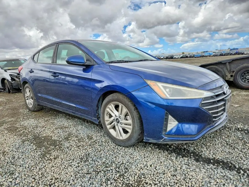 2020 HYUNDAI ELANTRA SEL  