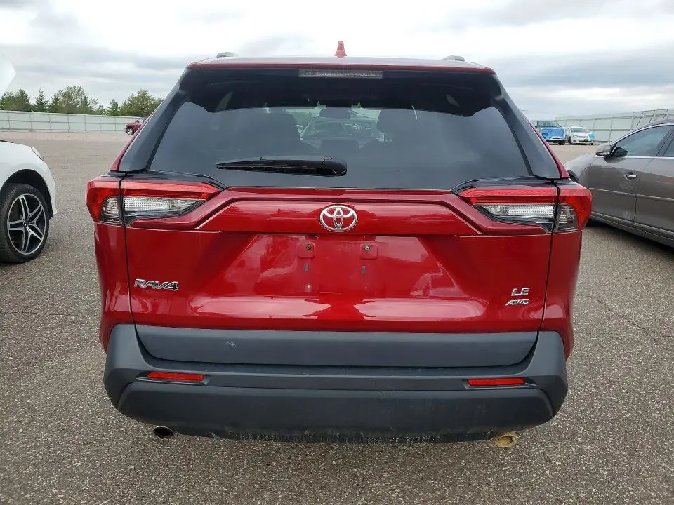 2020 TOYOTA RAV4 LE  