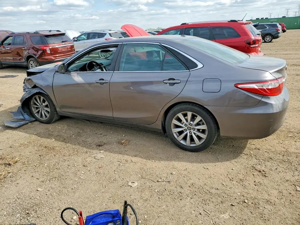 2015 TOYOTA CAMRY XLE  
