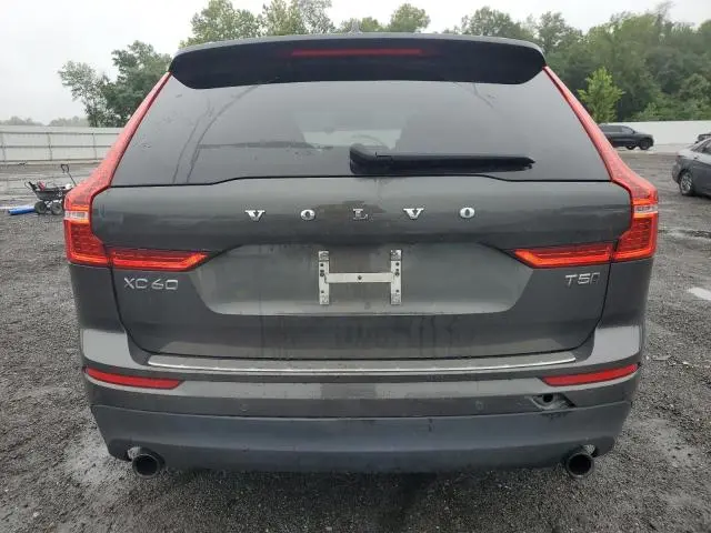 2020 VOLVO XC60 T5 MOMENTUM  