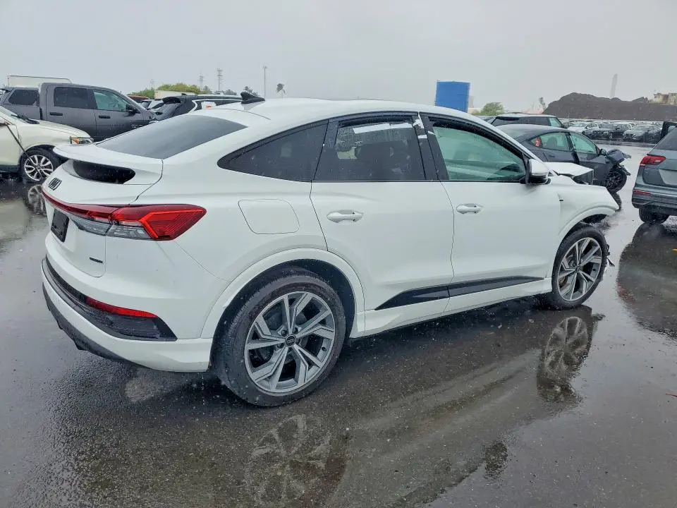 2025 AUDI Q4 E-TRON SPORTBACK PREMIUM  