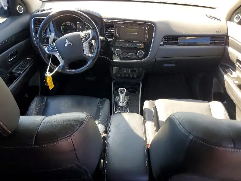 2018 MITSUBISHI OUTLANDER SE  