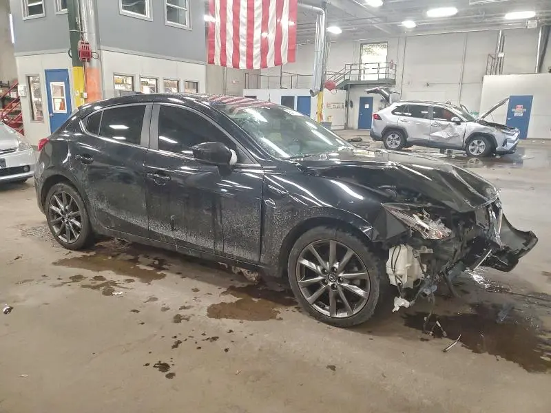 2018 MAZDA 3 TOURING  