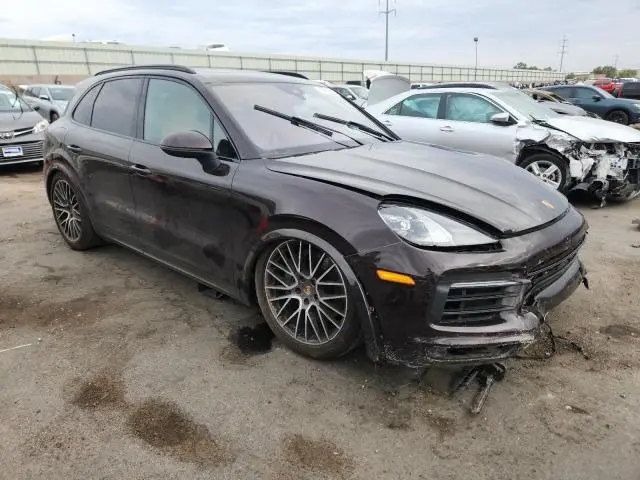 2021 PORSCHE CAYENNE S  