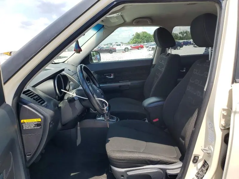 2013 KIA SOUL +  