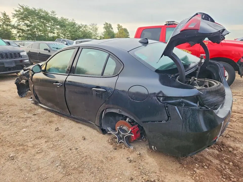 2022 ALFA ROMEO GIULIA SUPER  
