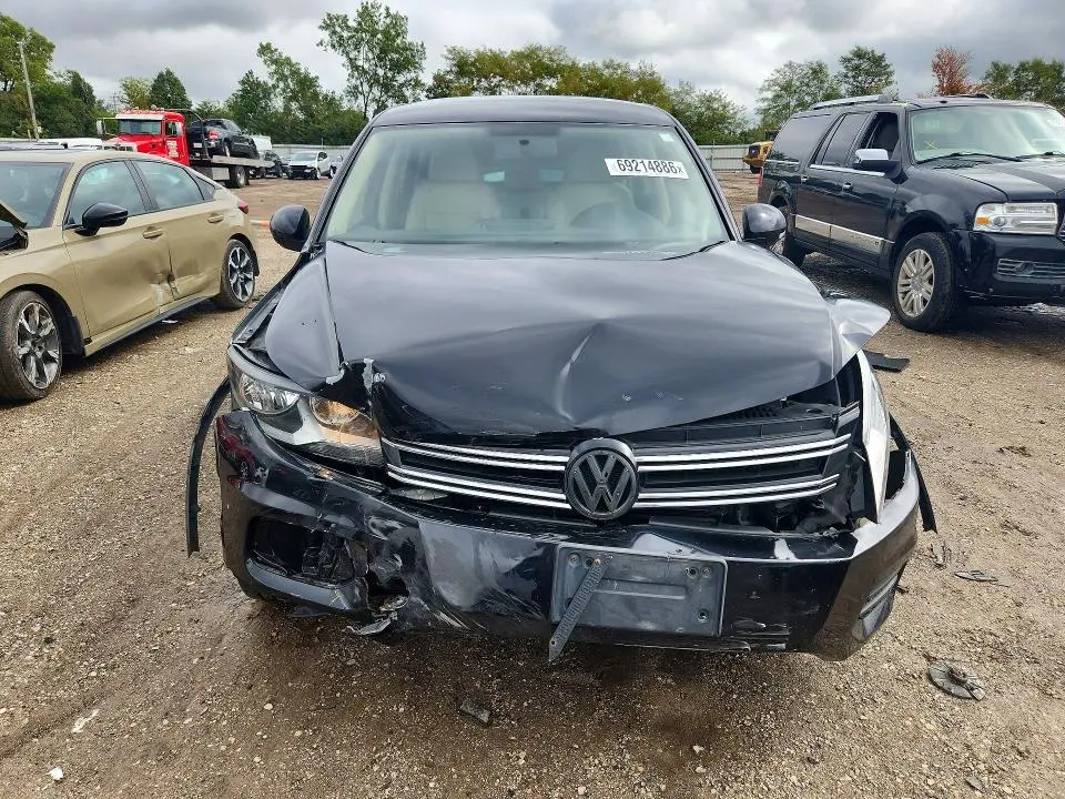2014 VOLKSWAGEN TIGUAN S  