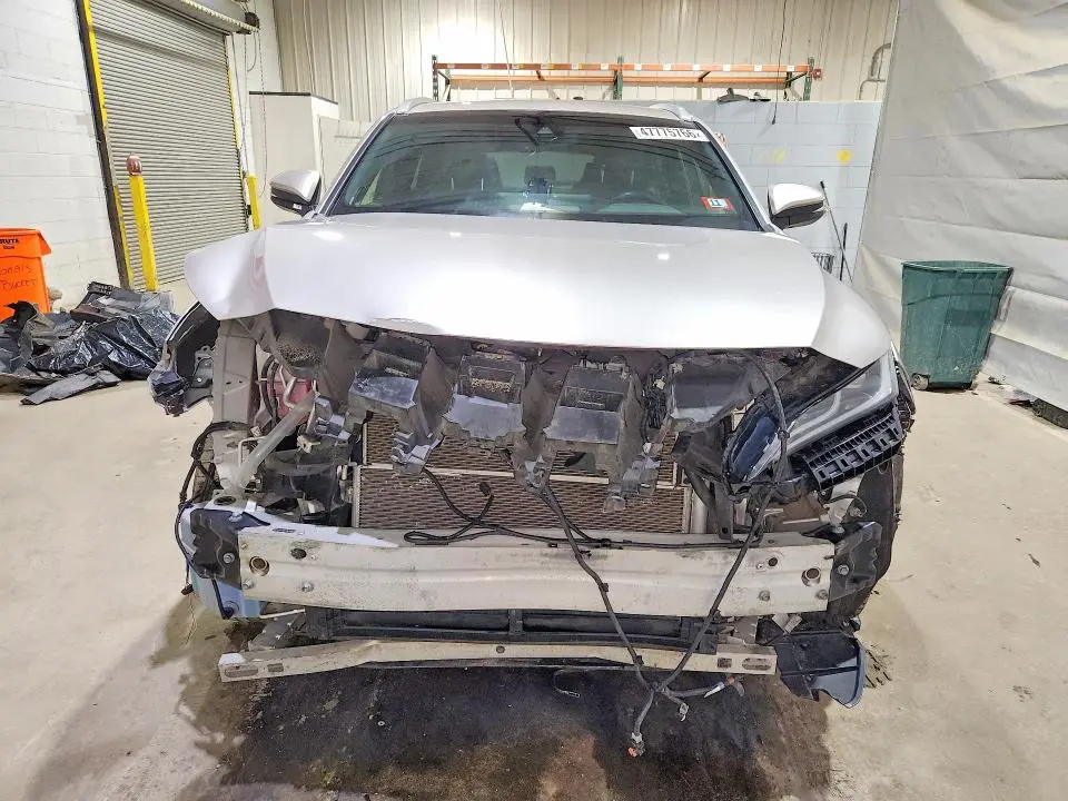 2021 TOYOTA VENZA XLE  