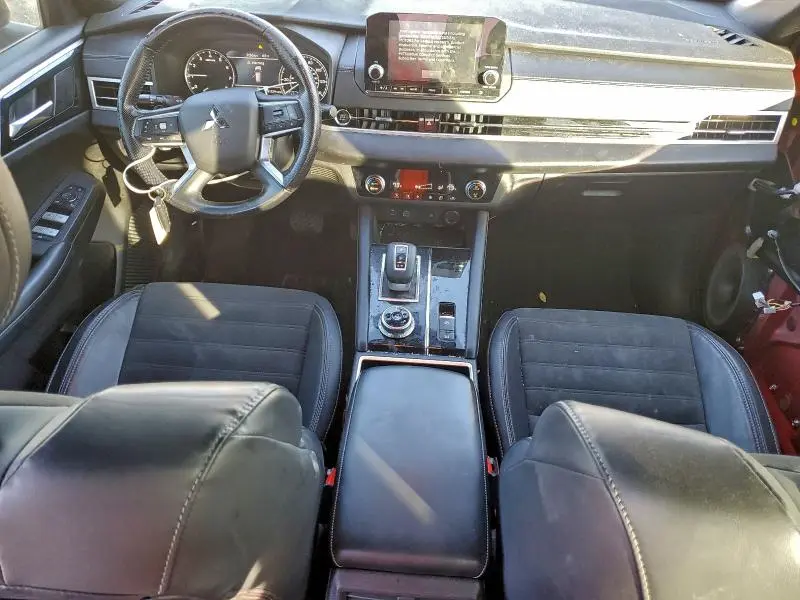2022 MITSUBISHI OUTLANDER SE  