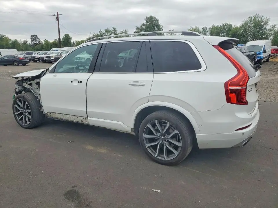 2016 VOLVO XC90 T6  