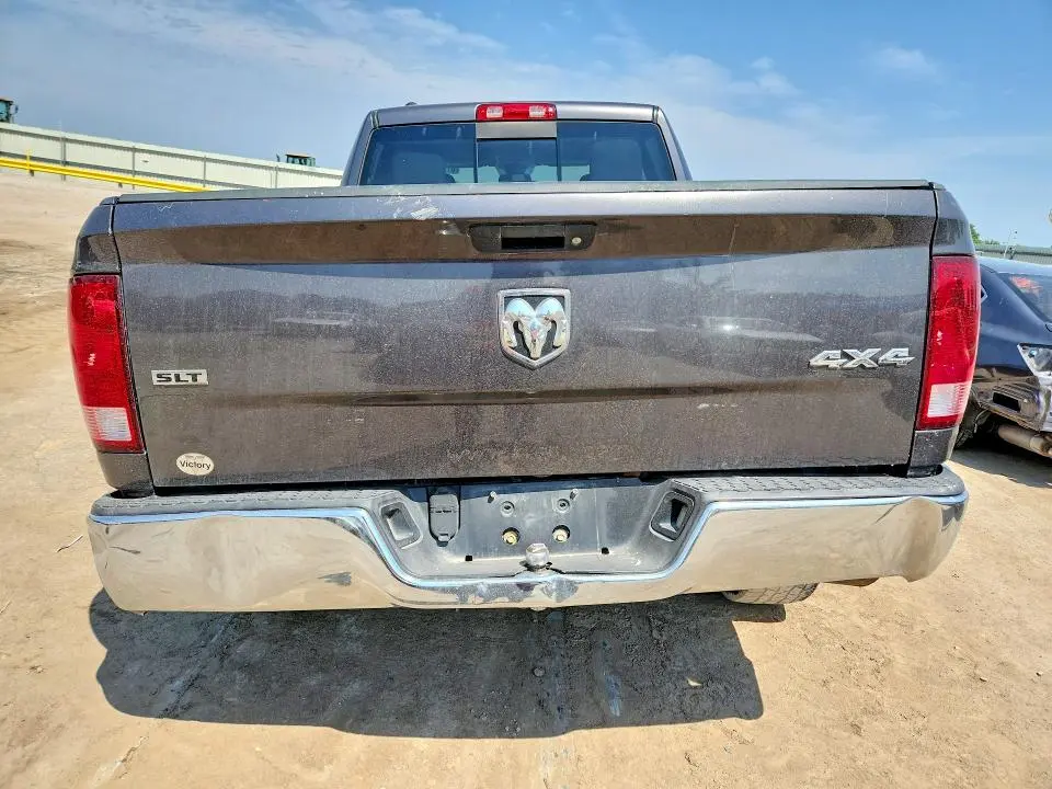 2017 RAM 1500 SLT  