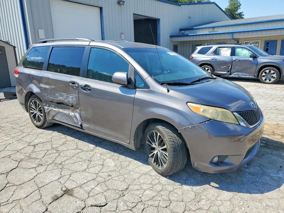 2012 TOYOTA SIENNA XLE 8-PASSENGER  