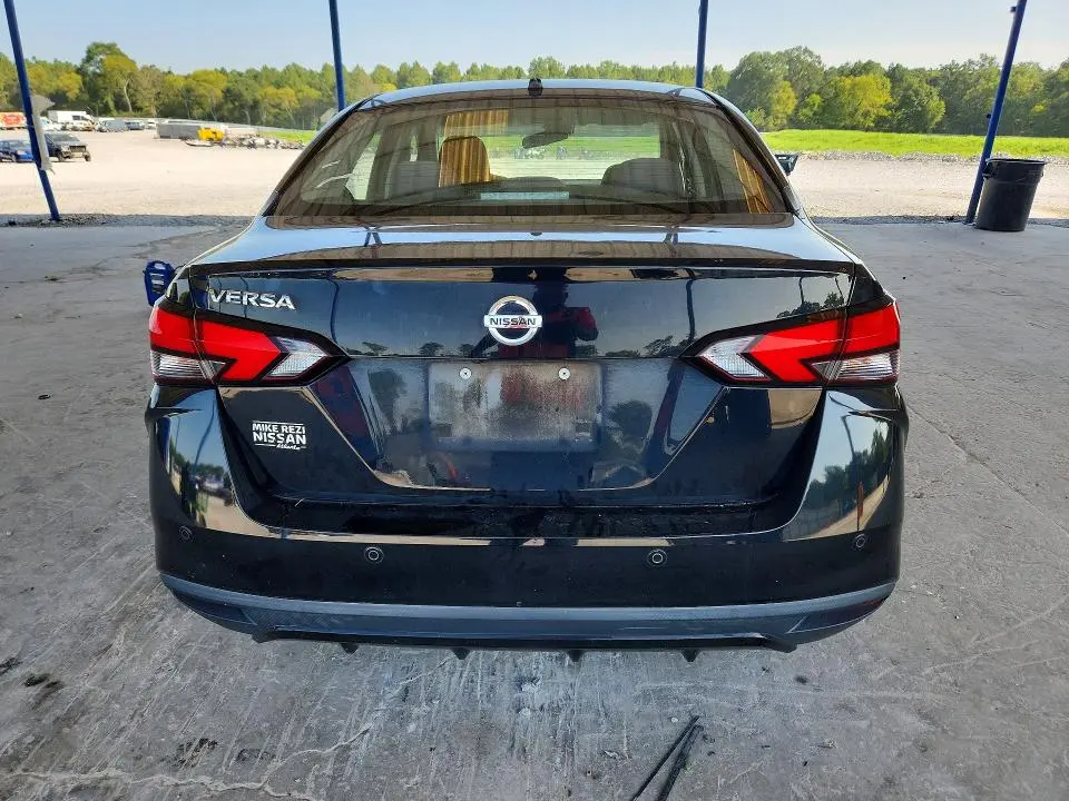 2021 NISSAN VERSA S  