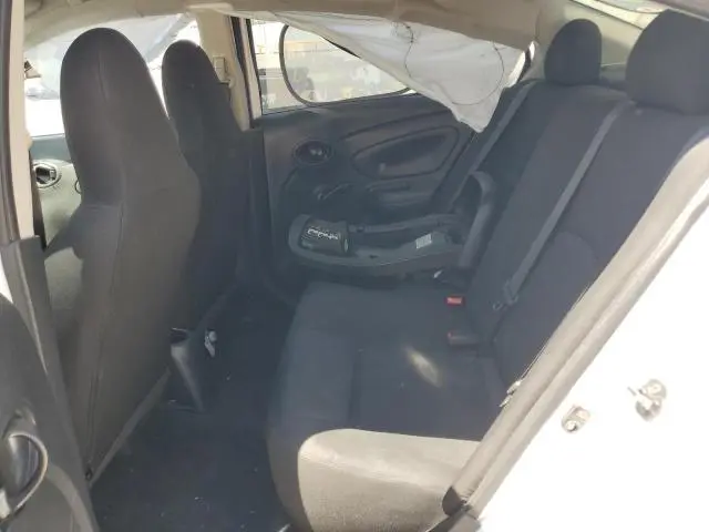 2016 NISSAN VERSA S  