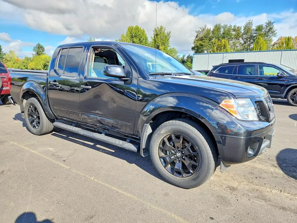 2021 NISSAN FRONTIER SV  