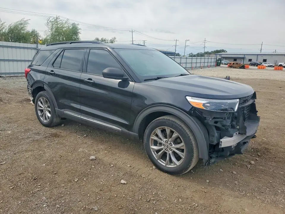 2021 FORD EXPLORER XLT  