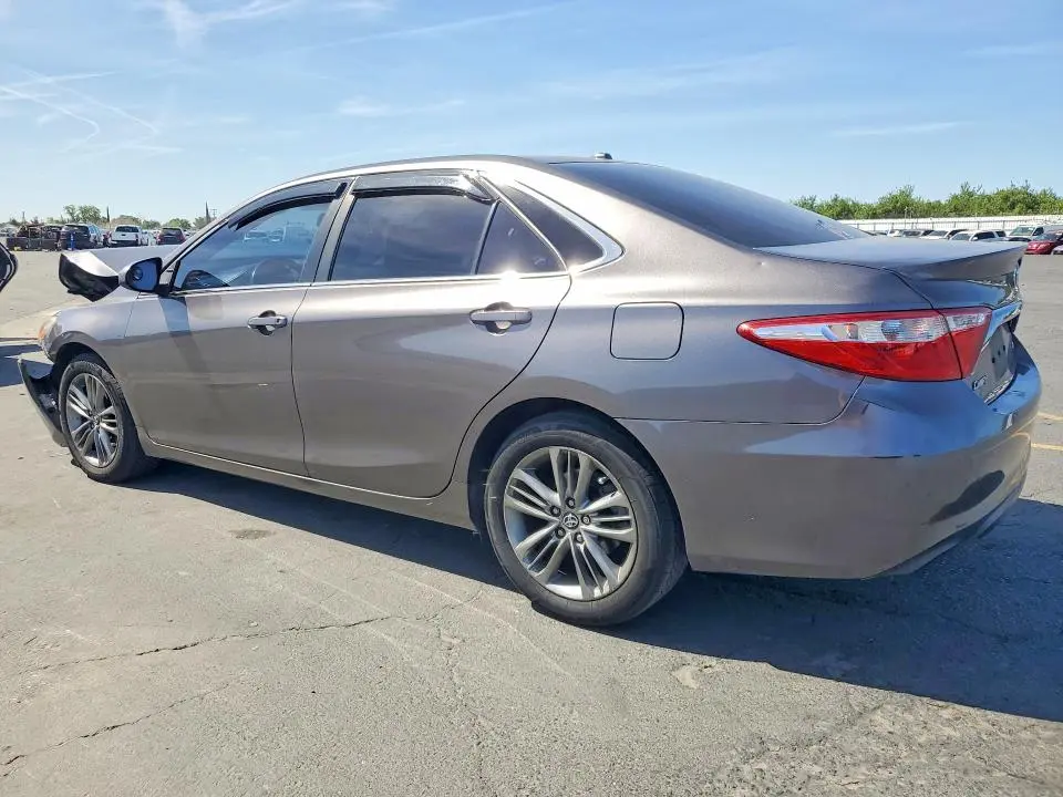 2017 TOYOTA CAMRY SE  