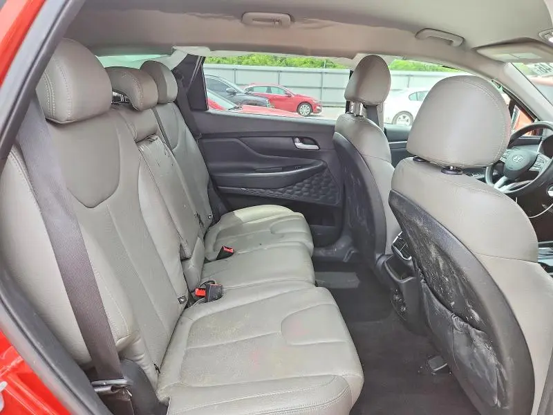 2019 HYUNDAI SANTA FE SE  