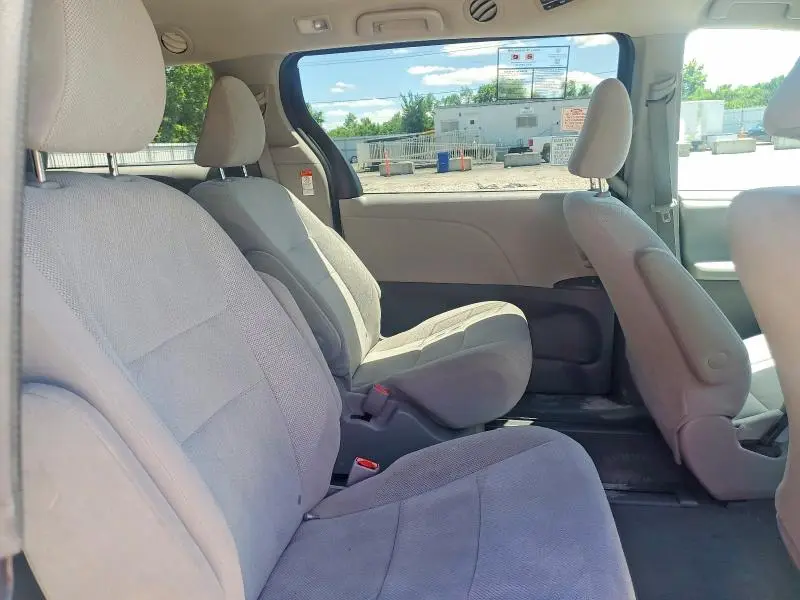2020 TOYOTA SIENNA L  