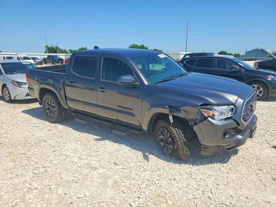 2022 TOYOTA TACOMA SR5 V6  