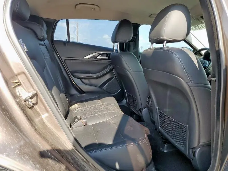 2017 INFINITI QX30 BASE  