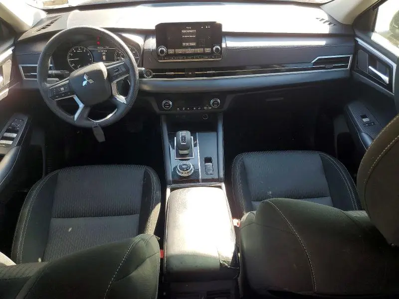 2024 MITSUBISHI OUTLANDER ES  