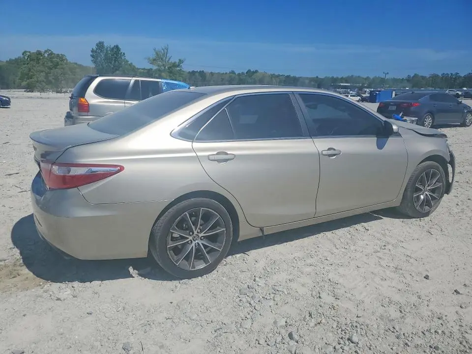 2015 TOYOTA CAMRY XSE V6  