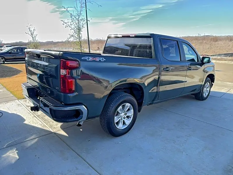 2025 CHEVROLET SILVERADO K1500 LT  