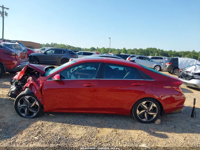 2022 HYUNDAI ELANTRA SEL