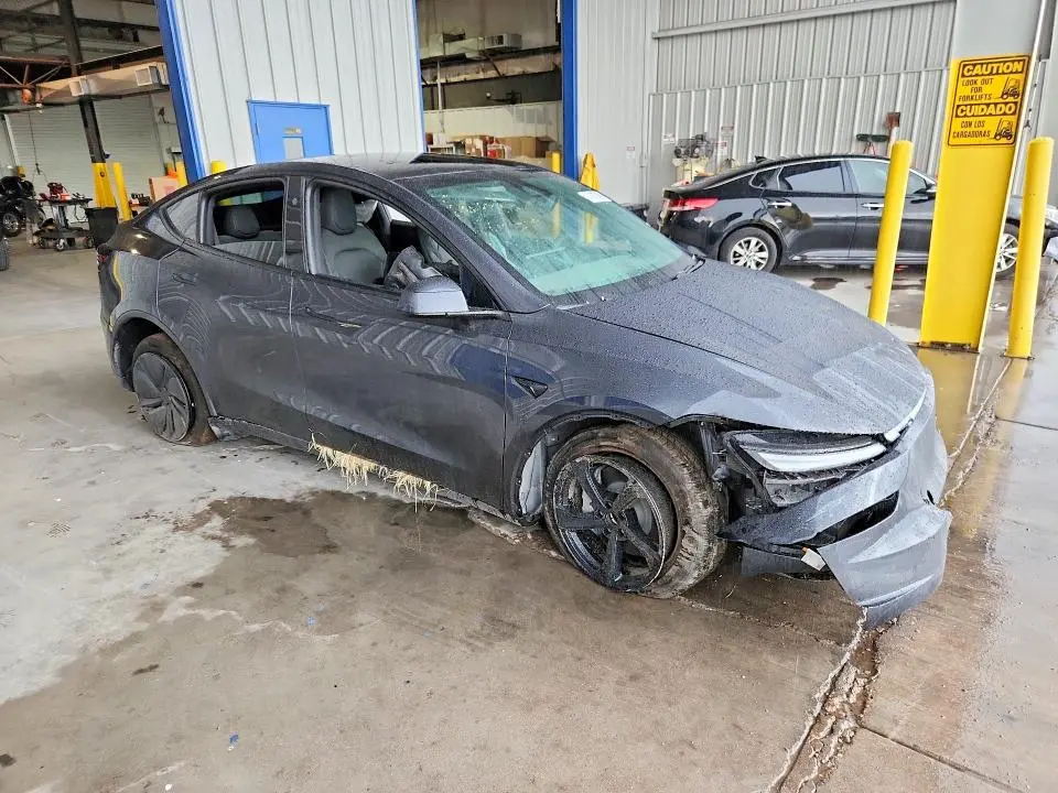 2026 TESLA MODEL Y   