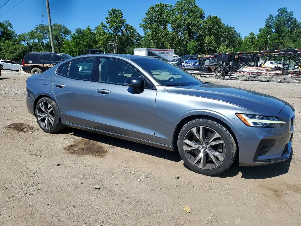 2019 VOLVO S60 T6 R-DESIGN  
