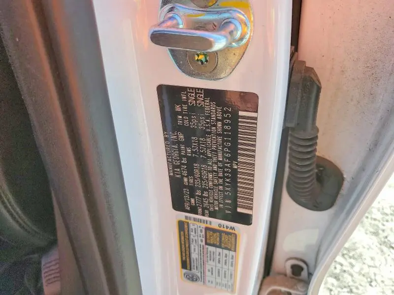 2023 KIA SPORTAGE EX  