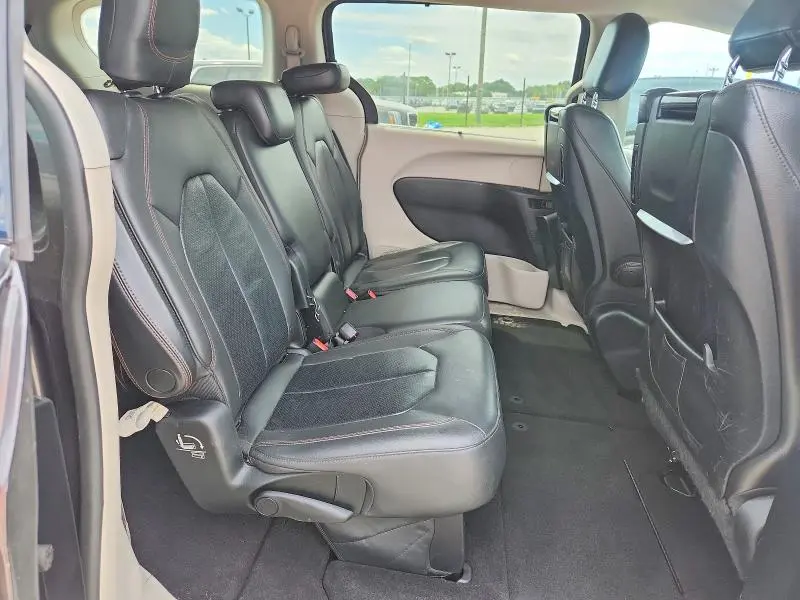 2017 CHRYSLER PACIFICA TOURING L PLUS  
