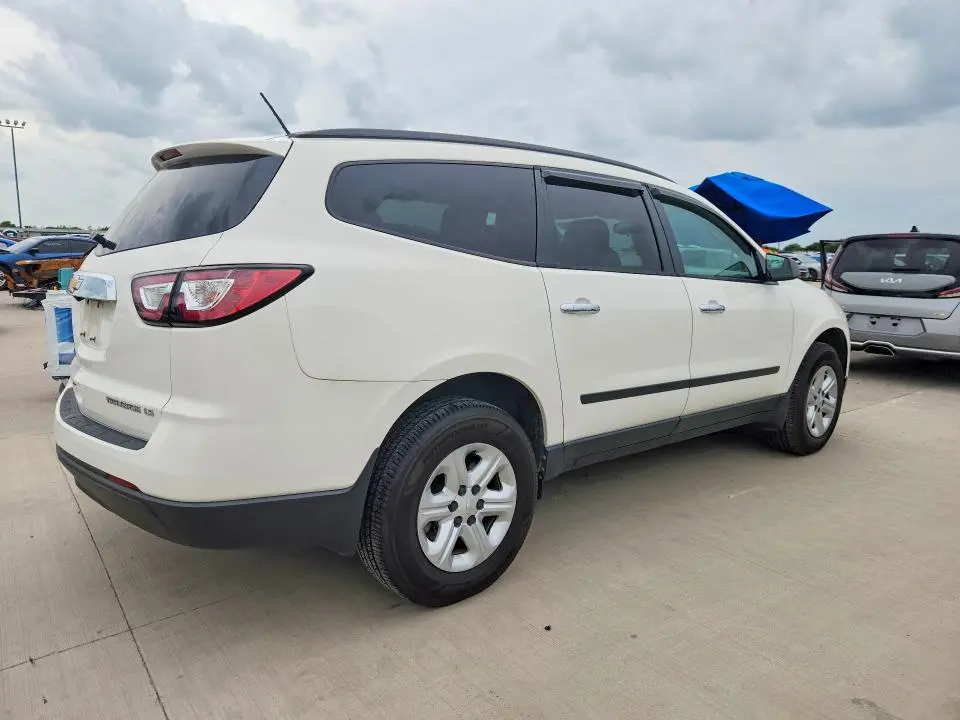 2015 CHEVROLET TRAVERSE LS  