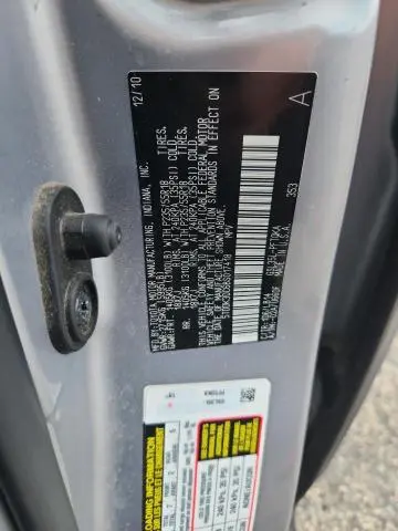 2011 TOYOTA SIENNA XLE  