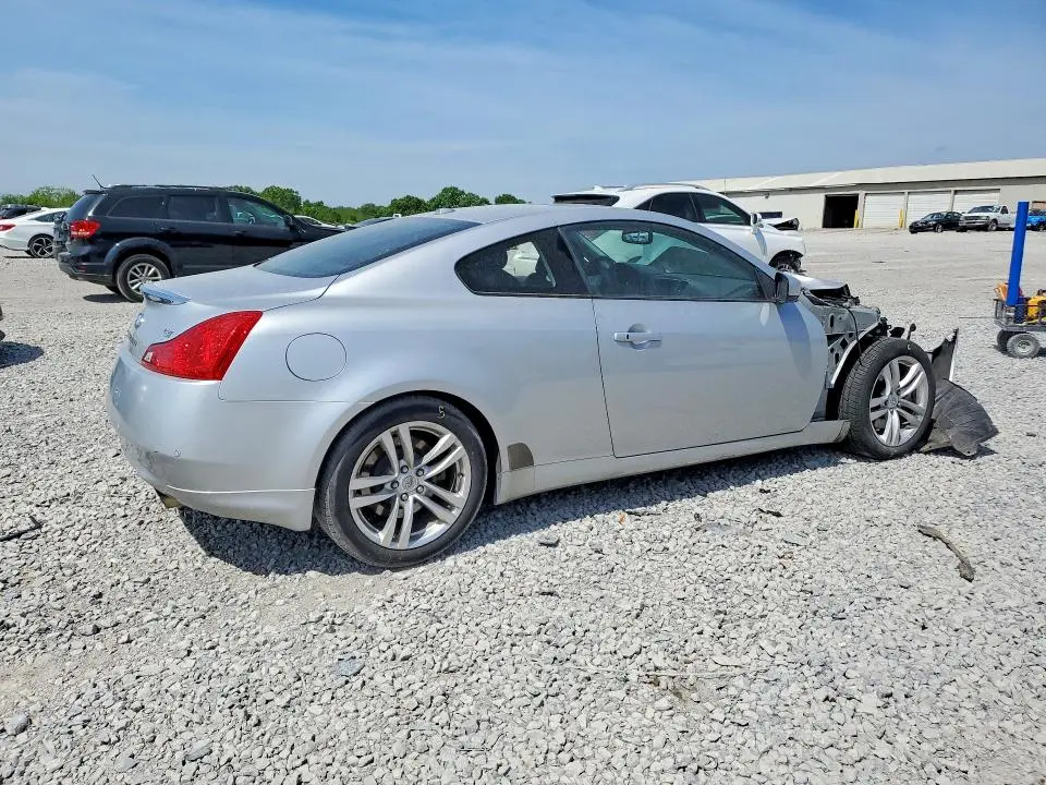 2010 INFINITI G37   