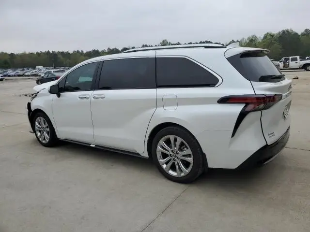 2024 TOYOTA SIENNA LIMITED  