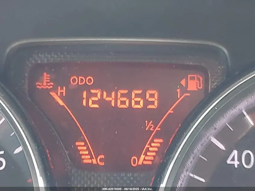 2013 NISSAN VERSA 1.6 SL